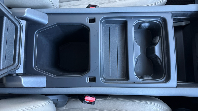 Land Rover Defender 3.0 D250 SE 90 3dr Auto Diesel Estate